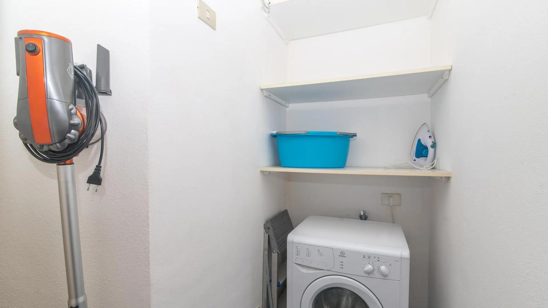 Ville Del Rei Sole Aparthotel Monte Nai 0*,  İtalya